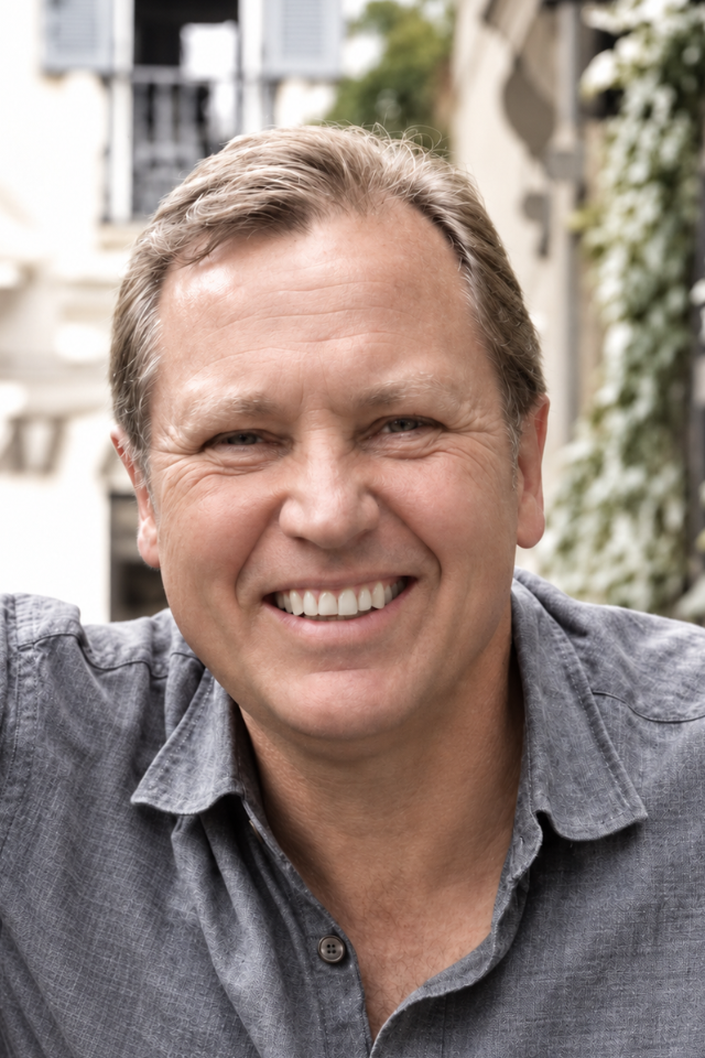 Alumnus Dr Brian Babington AM headshot
