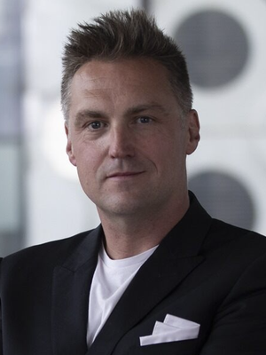 Professor Sean Sands headshot